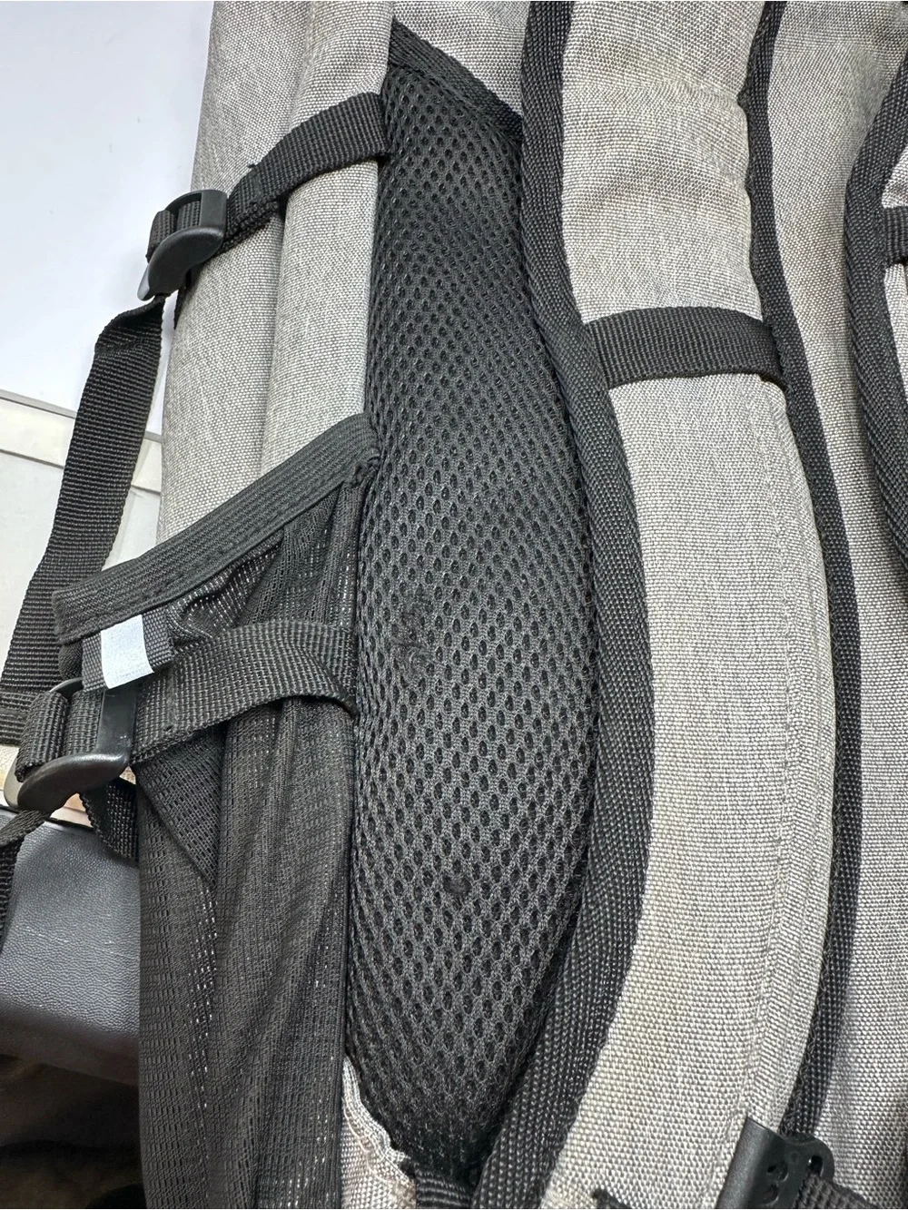 Swiss Tech unisex gray black bungee heavy-duty backpack school camping hiking K0